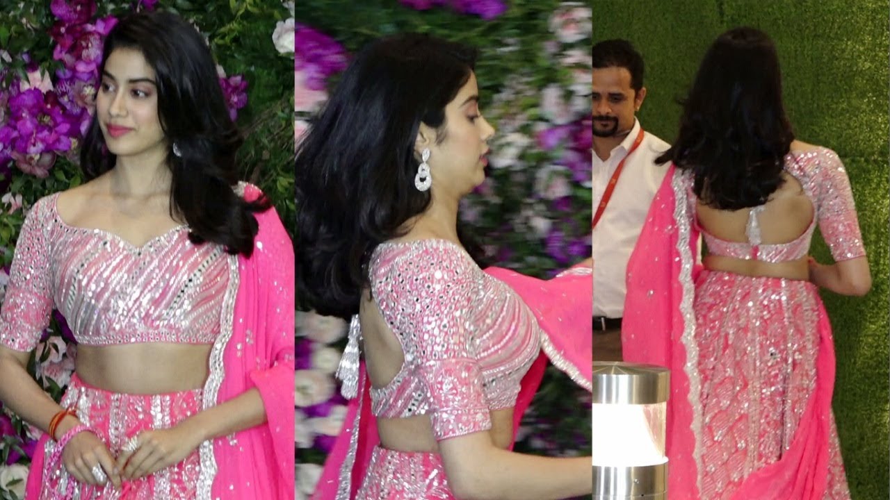 Jhanvi Kapoor Looks Gorgeous In Pink Lehenga At Akash Ambani And Shloka Mehta Wedding Youtube