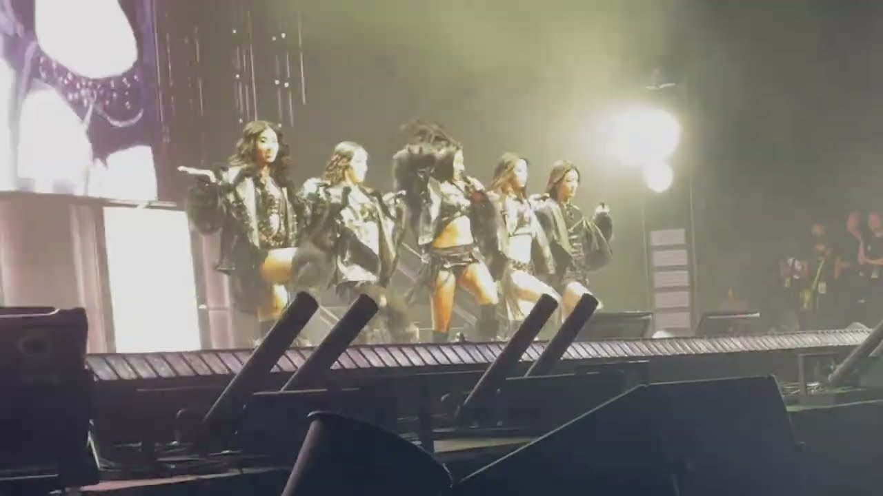 INTRO + DEBUT - KATSEYE - BEAUTIFUL CHAOS TOUR in Seattle 12/09/25