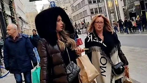 What are people wearing in London? Street style in...
