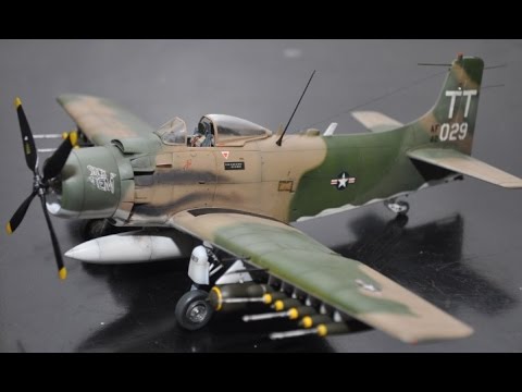 Tamiya 61073 1/48 Douglas A-1J Skyraider USAF Kit de avión modelo de