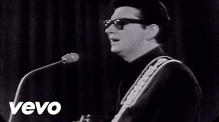 Pretty Woman Live version - Live performance video thumbnail