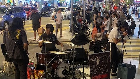 Gentleman Busker - strim langsung