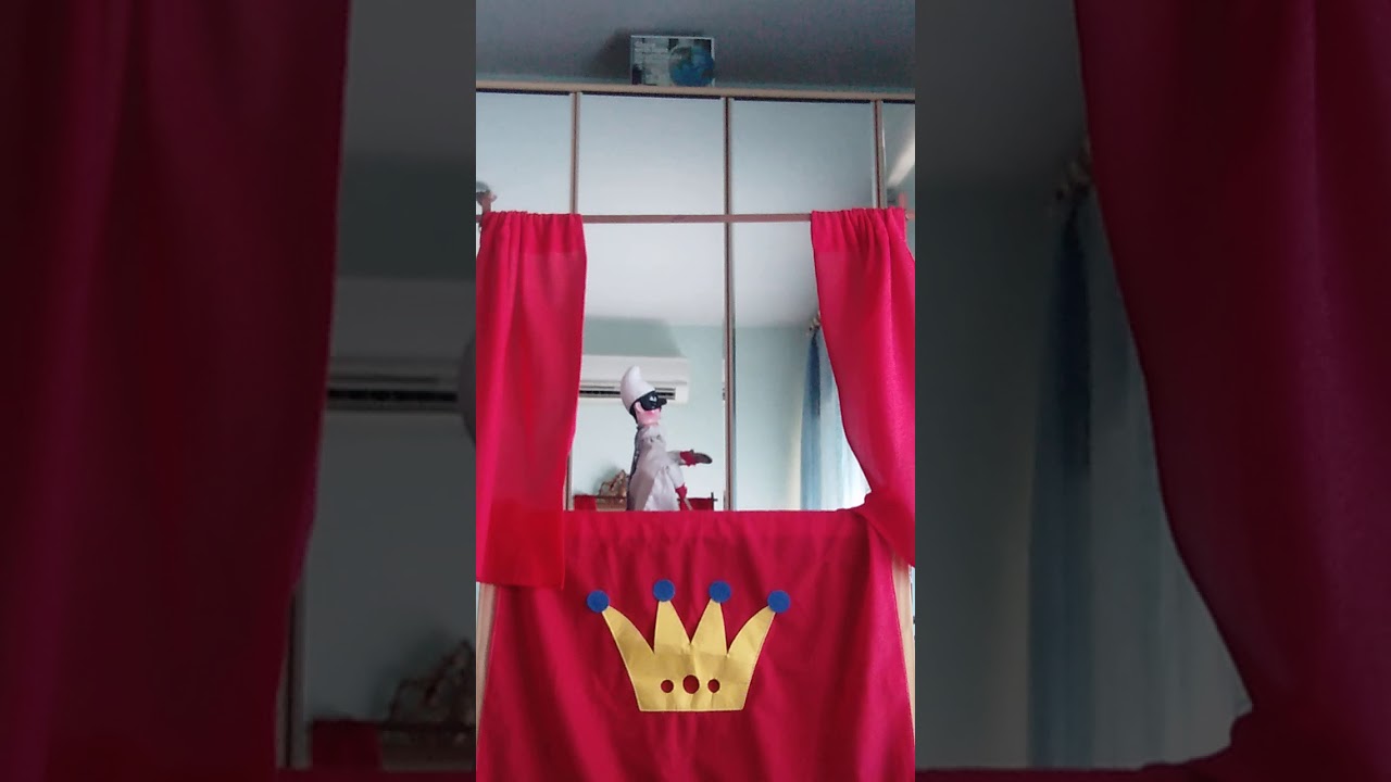 Pulcinella e la vecchia in arresto