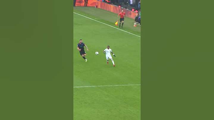 Superb counter-attack goal finished by Dan James #lufc #leedsunited