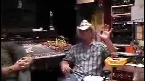 Metallica - Jump in the Studio: Welcome to HQ (August 1, 2002)