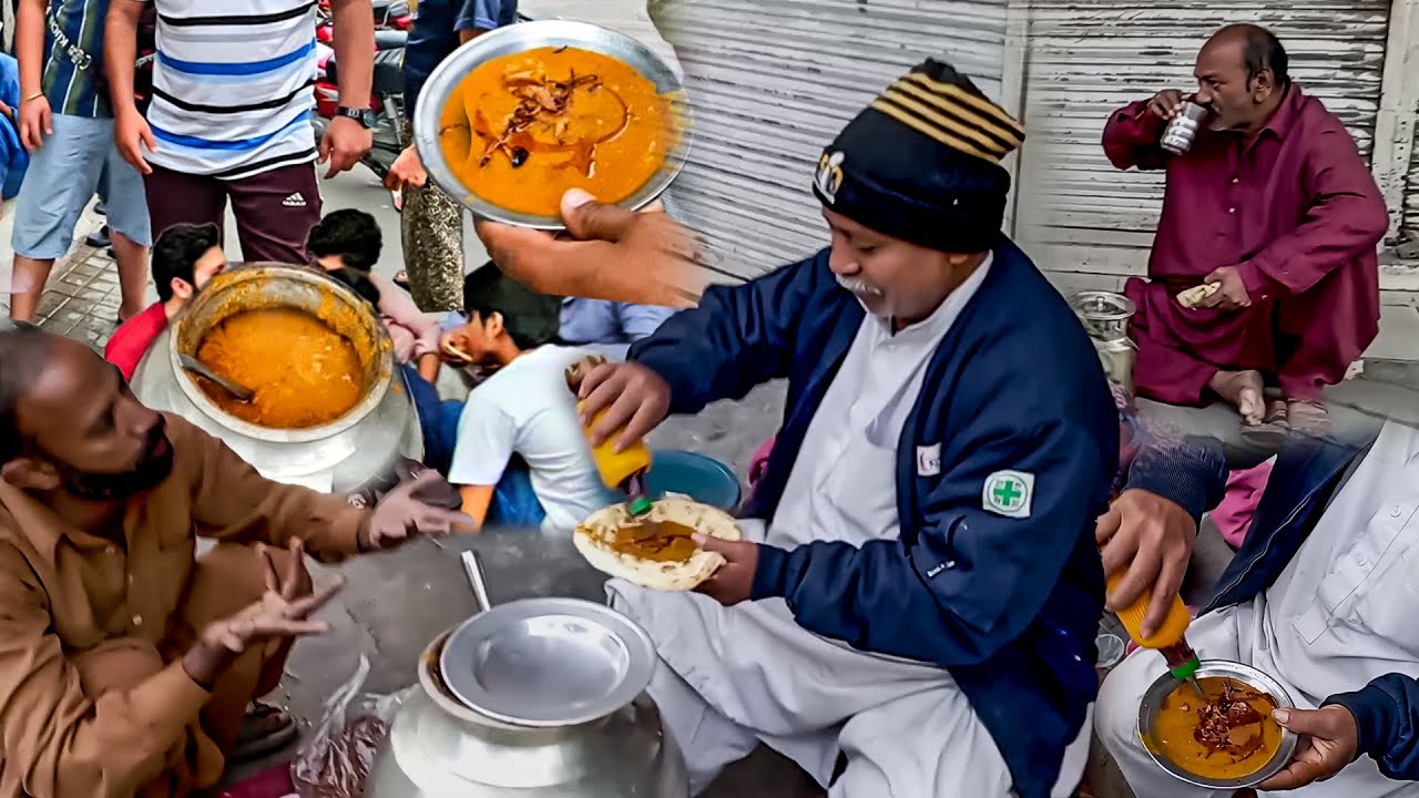 Rs. 50 -- 58 YEAR'S OLD ROADSIDE BREAKFAST | INDIAN STYLE BHAIYA G ...