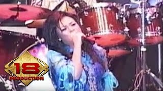 Download Lagu Iyeth Bustami - Full Konser (Live Konser Pangkal Pinang 06 November 2005) MP3