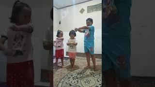 Joget Pinguin anak-anak ku