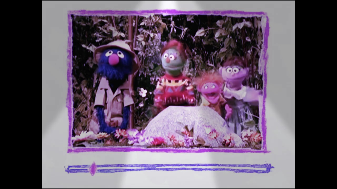 I Can’t Stop Laughing At Hola Elmo