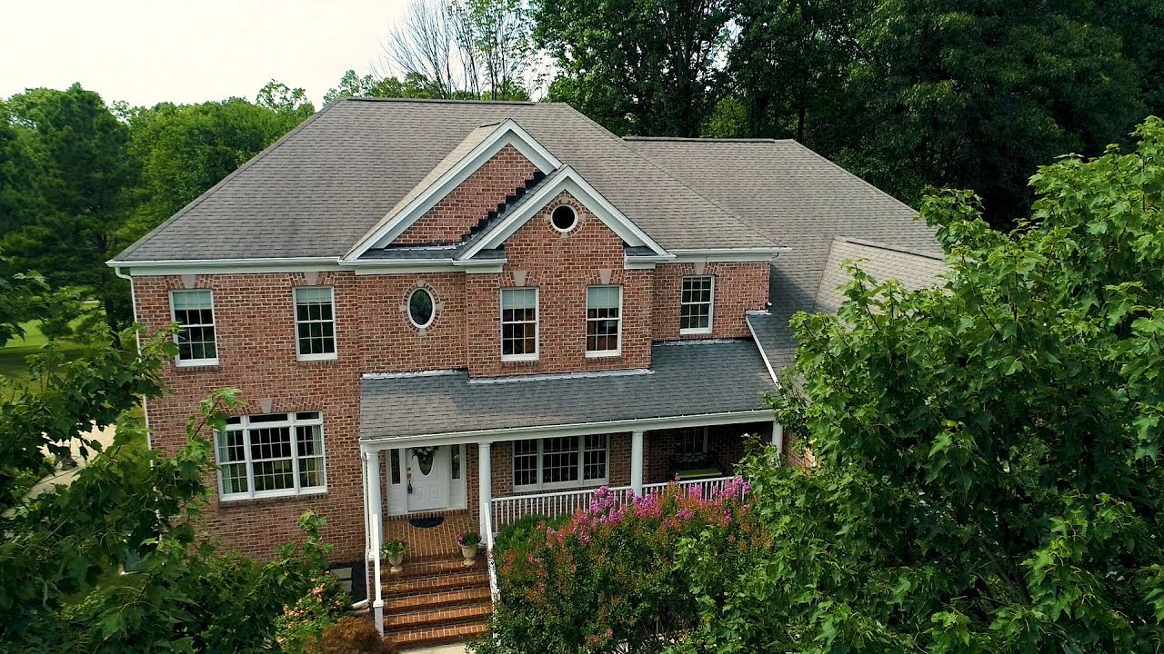 Expansive home with golf-course setting is ready to entertain! || 2640 Golf Island Rd