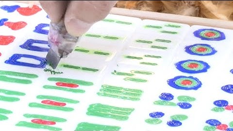 Hong Kong Woman Hand-carves Delicate Mahjong Tiles