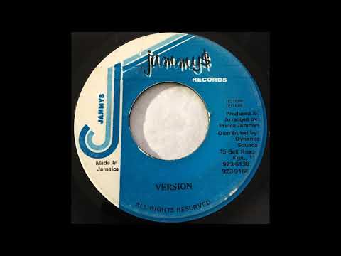 Wayne Smith - Under Me Sleng Teng (Version) 1985