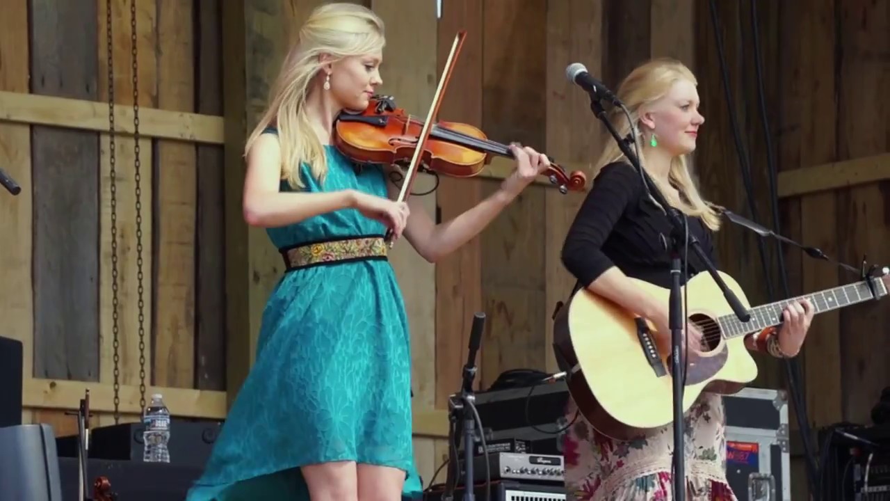 Live Show: Against the Grain - The Gothard Sisters perform “Against the Grain“, from their new album Midnight Sun released May 4 2018. 