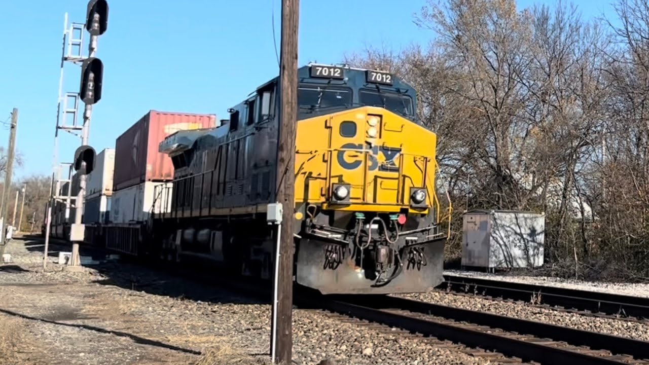 CSX 7012 - YouTube