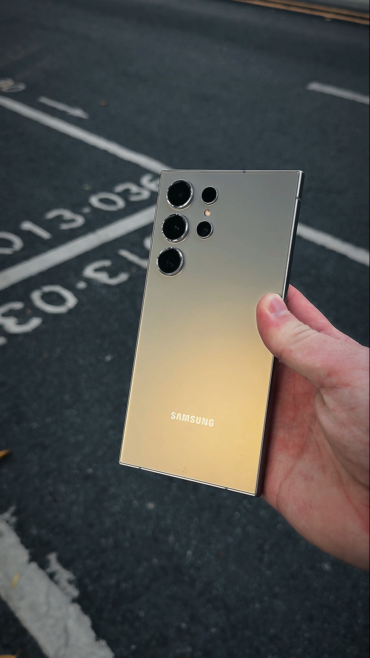 It is said that everyone's Samsung phone is different Samsung Play Digital #shorts