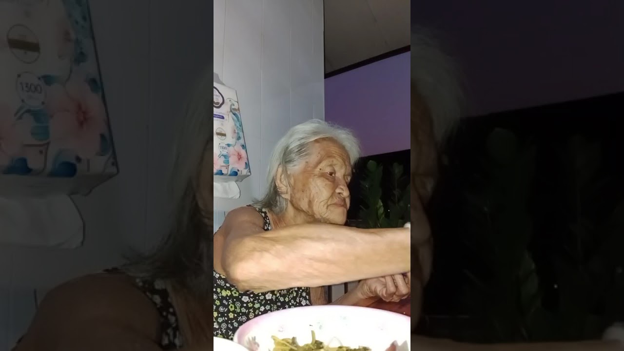 สองตายายกินข้าวแลงแซ่บอีกแล้วจ้า