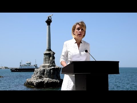 Video: Zakharova Gerbėjus Džiugino Nuotrauka Bikiniu