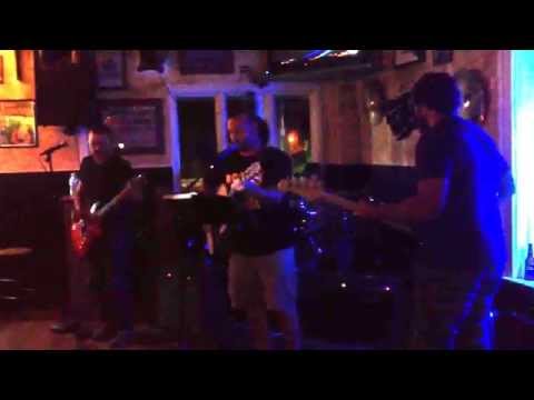 Distant View "Am I The Only One" Cover