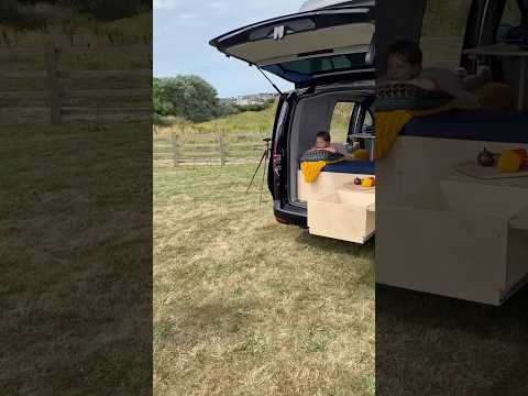 Sunbox Camper! 🚐☀️The Sunbox is a budget-friendly way to convert your regular van into a campervan.