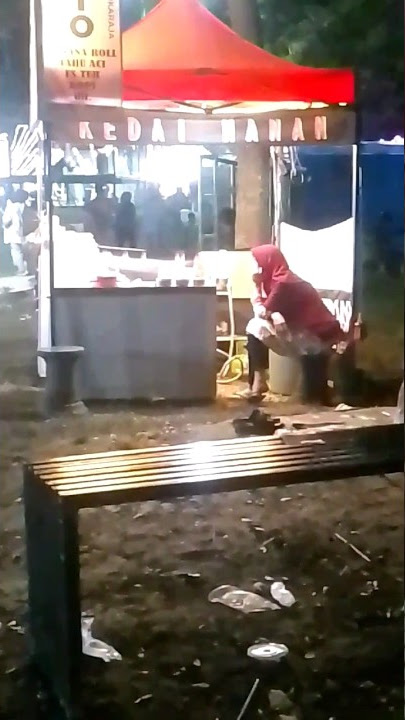 SABAR YA BU! Sepi pembeli ditengah keramaian ðŸ˜