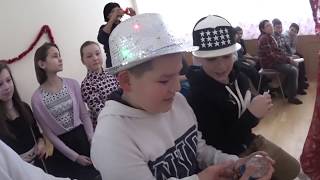 ШКОЛЬНАЯ ДИСКОТЕКА - ТАНЦУЕМ И ОТЖИГАЕМ ! ШКОЛА №127 УФА - ВЛОГ ПЕРВЫЙ МЕДЛЯК ЭДВИНА !