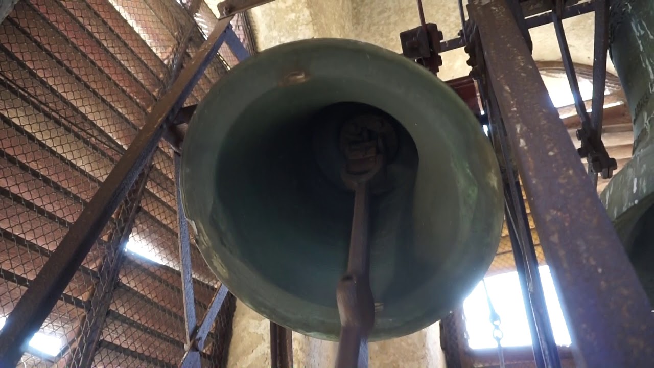 Gomba (H) - A Fogolykiváltó Boldogasszony templom harangjai