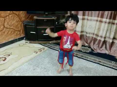 طفل يقول كلنا وياك يالمالكي