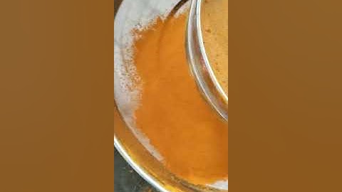 Das Gravity feed metal detector use for Turmeric Powder