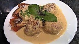 Тефтели из курицы в сметанном соусе ./Тефтели рецепт ./Тефтели с рисом ./Куриные тефтели . Тефтели из курицы в сметанном соусе ./Тефтели рецепт ./Тефтели с рисом ./Куриные тефтели .