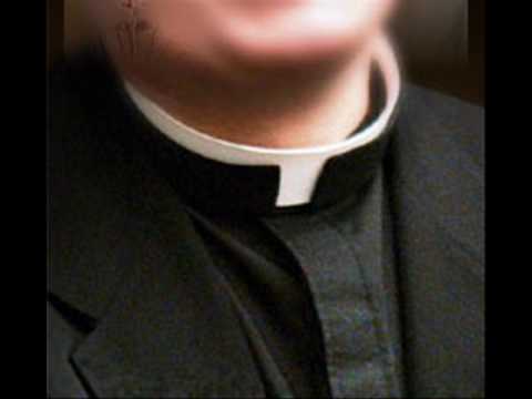 Vestimenta del sacerdote - YouTube