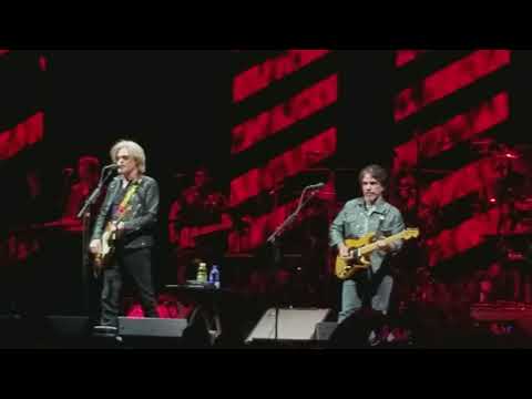 Hall and Oates-Maneater live