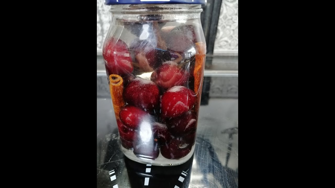 Cerezas maceradas en aguardiente