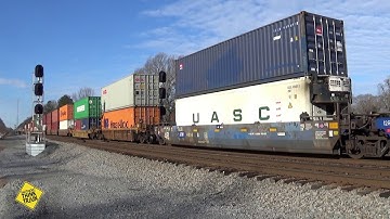 NS 7529 (GE ES40DC) leads NS 234