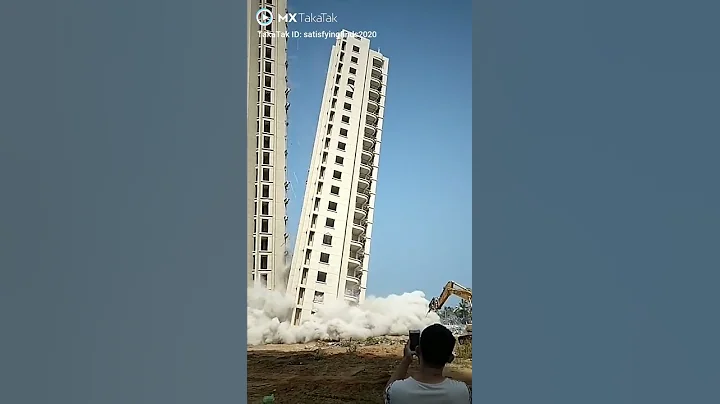 DESTROYING A BUILDING   BUILDING FALLING