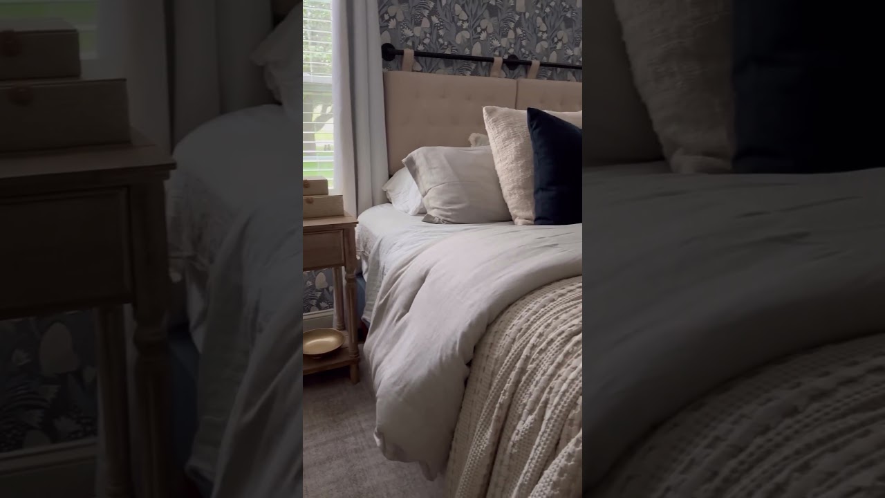 The secret to a cozy bedroom 