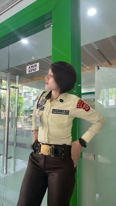 momen lucu ketika melihat ekspresi satpam cantik ini ‼️‼️#remaja #cantik #manis #shorts