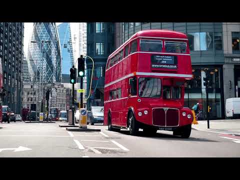 Символ Лондона. Красные двухэтажные автобусы.