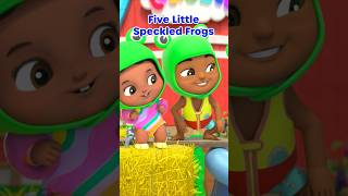 Five Little Speckled Frogs 🐸 Swimming pool splashes! #kidssongs #shorts #swimmingpool