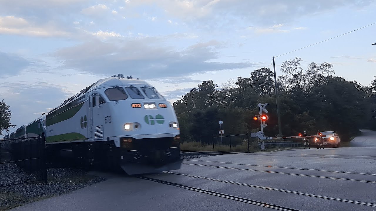 Morning Rush hour Railfanning Final Episode 2021 - Express GO Train & VIA Railfanning! Sept 8, 2021
