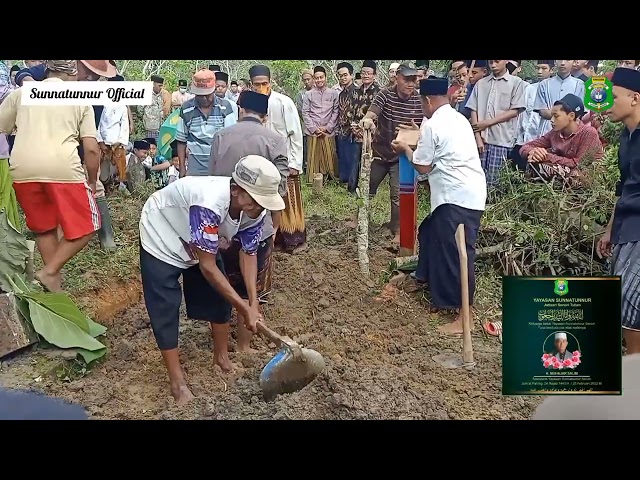 Pemakaman KH.Muhajar Salim - Pengurus Yayasan Sunnatunnur class=