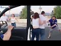 Family gets into amazing fight on the freeway