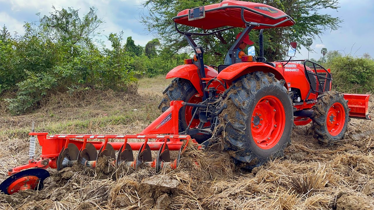 Tractor Kubota M6040 SU Plow field Mud,Tractor Khmer Farmer