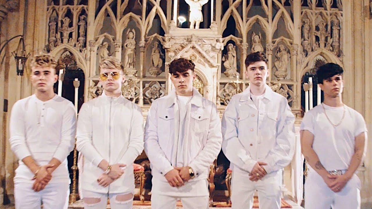 Ariana Grande - God Is A Woman