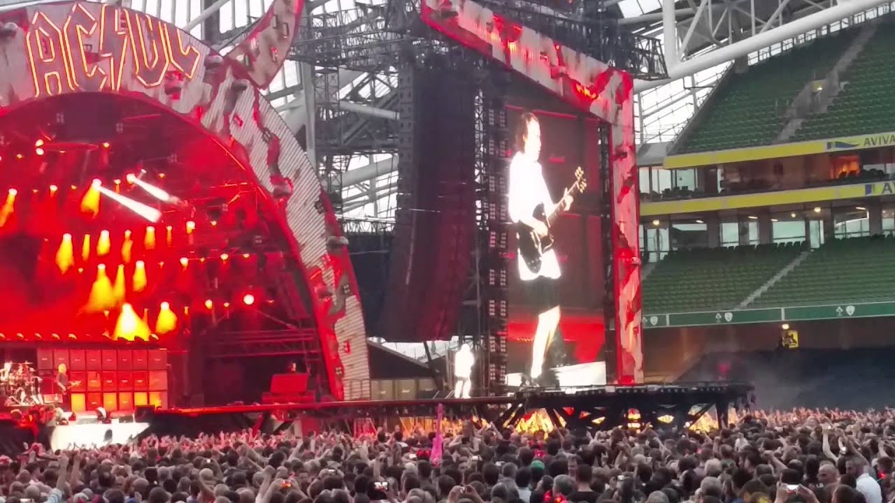 AC/DC Rock or Bust World Tour Dublin 2015 - YouTube