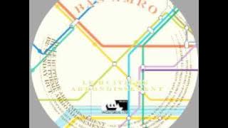 Bas Amro - Le Huitieme Arrondissement - Wolfskuil Ltd 012