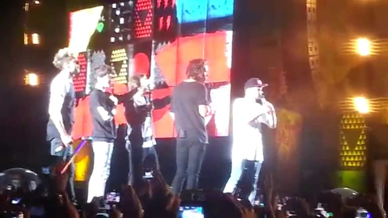One Direction - Sao Paulo 11/05/14 - Macarena (Fan's Questions)