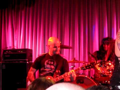 Steel Panther with Scott Ian from Anthrax : Asian Hooker