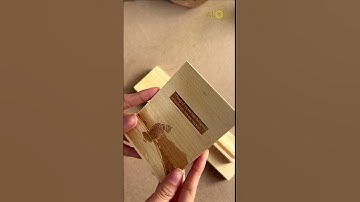 Sản phẩm khung walnut và lọ thủy tin, tặng kèm thiệp khắc hình 2 mặt. Chỉ ở Alog #alog #quatanggo