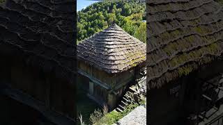 PALLOZA, casas típicas de piedra y paja. #viajandoomundo #galicia #ocebreiro #traditional #camper