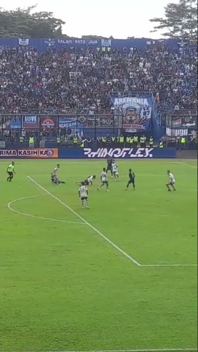 Download lagu GOLLL!!! DEDIK SETIAWAN BAWA AREMA FC UNGGULI PERSIB BANDUNG #aremavspersib